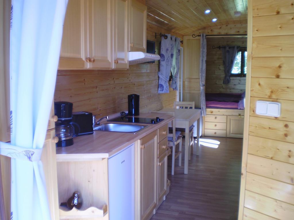 Bed and Breakfast Les Roziers - Roulotte Bagnac Экстерьер фото